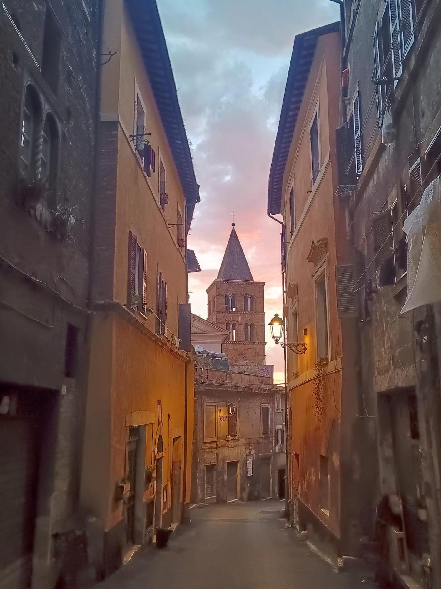 Tivoli Old Town - Casa Nel Quartiere Medioevale Apartment Bagian luar foto